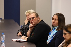 Круглый стол в Комитете по социальной политике по профилактике вторичного сиротства. Осень 2019